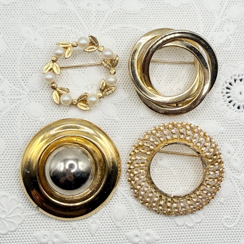 Lot of 4 Round Circle Scarf Pin Gold Tone Faux Pearl MCM Retro - One BSK